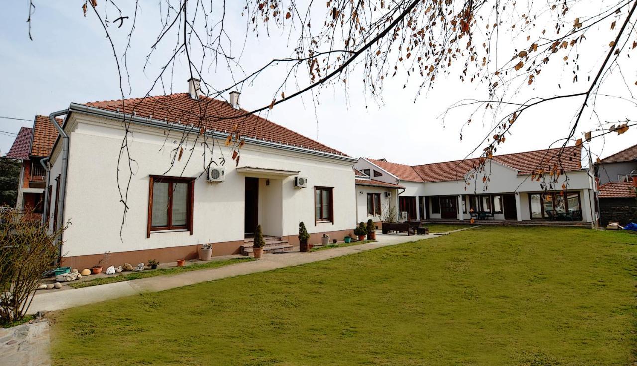 Mladenovic Apartments Kladovo Zewnętrze zdjęcie
